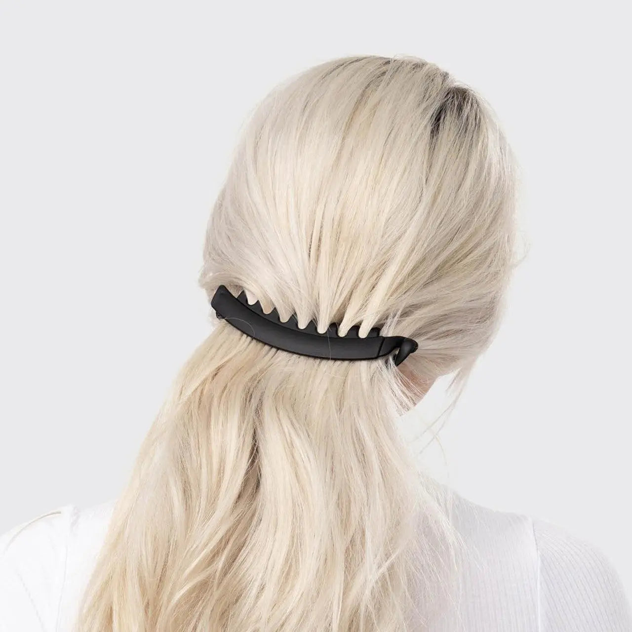 Banana Clip 2pc - Black & Tort, Made of Black Plastic with Tornado Design, Ideal for Food Storage